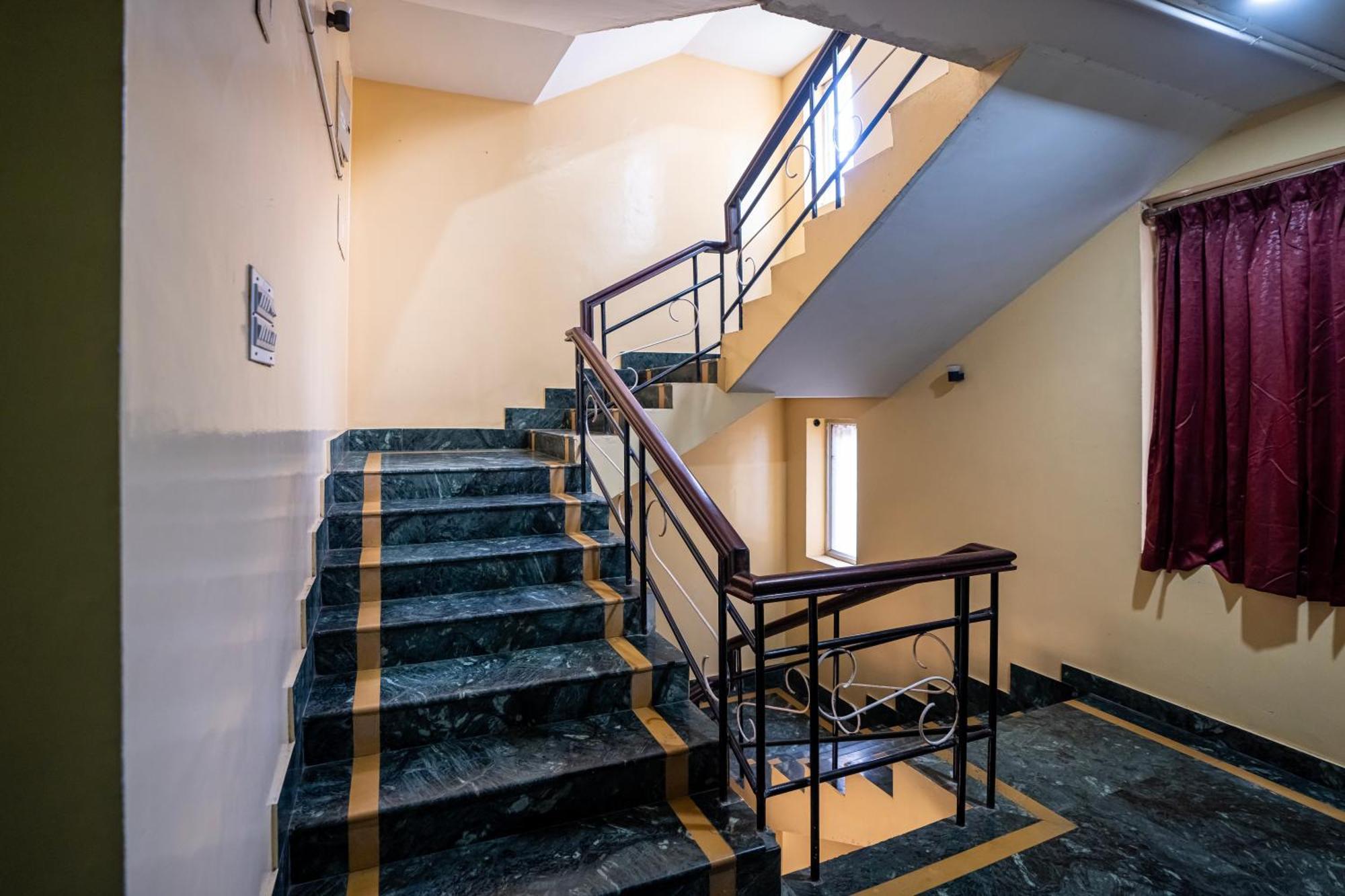 Hotel Vyshak Residency 마이소르 외부 사진